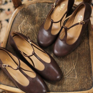 Bailarinas estilo retro de cuero marrón chocolate de grano completo, zapatos con barra en T, zapatos mary jane, regalo para ella, zapatos de estilo clásico, amante de la naturaleza imagen 3