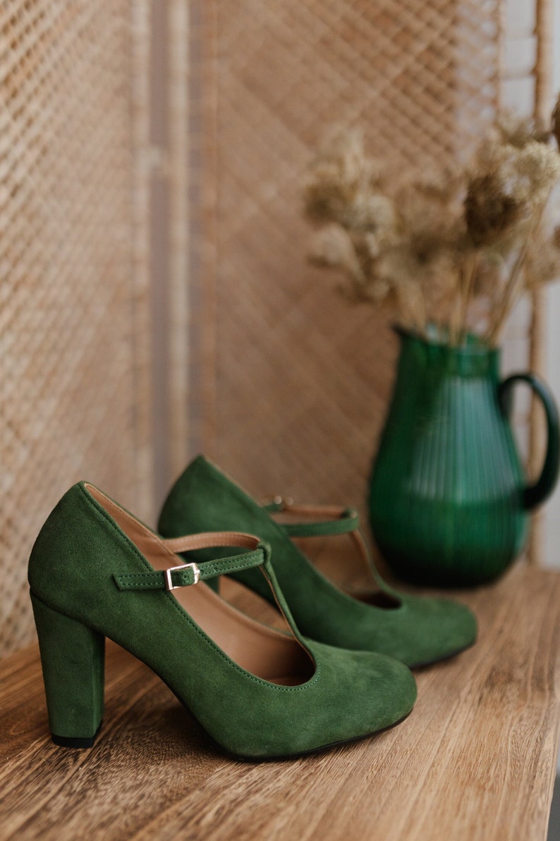 Retro style natural bottle green suede leather, t-bar shoes, high heels, gift for her, boho style shoes, classic wedding image 4