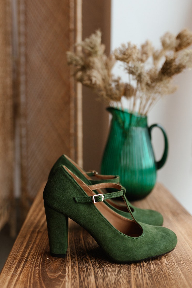 Retro style natural bottle green suede leather, t-bar shoes, high heels, gift for her, boho style shoes, classic wedding image 1