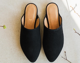Women’s velvet leather mules – black slip-on shoes, classic boho style