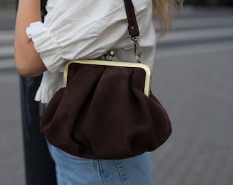 Kiss Lock Suede Clutch Purse: Retro Chocolate Brown Suede Leather Shoulder Bag