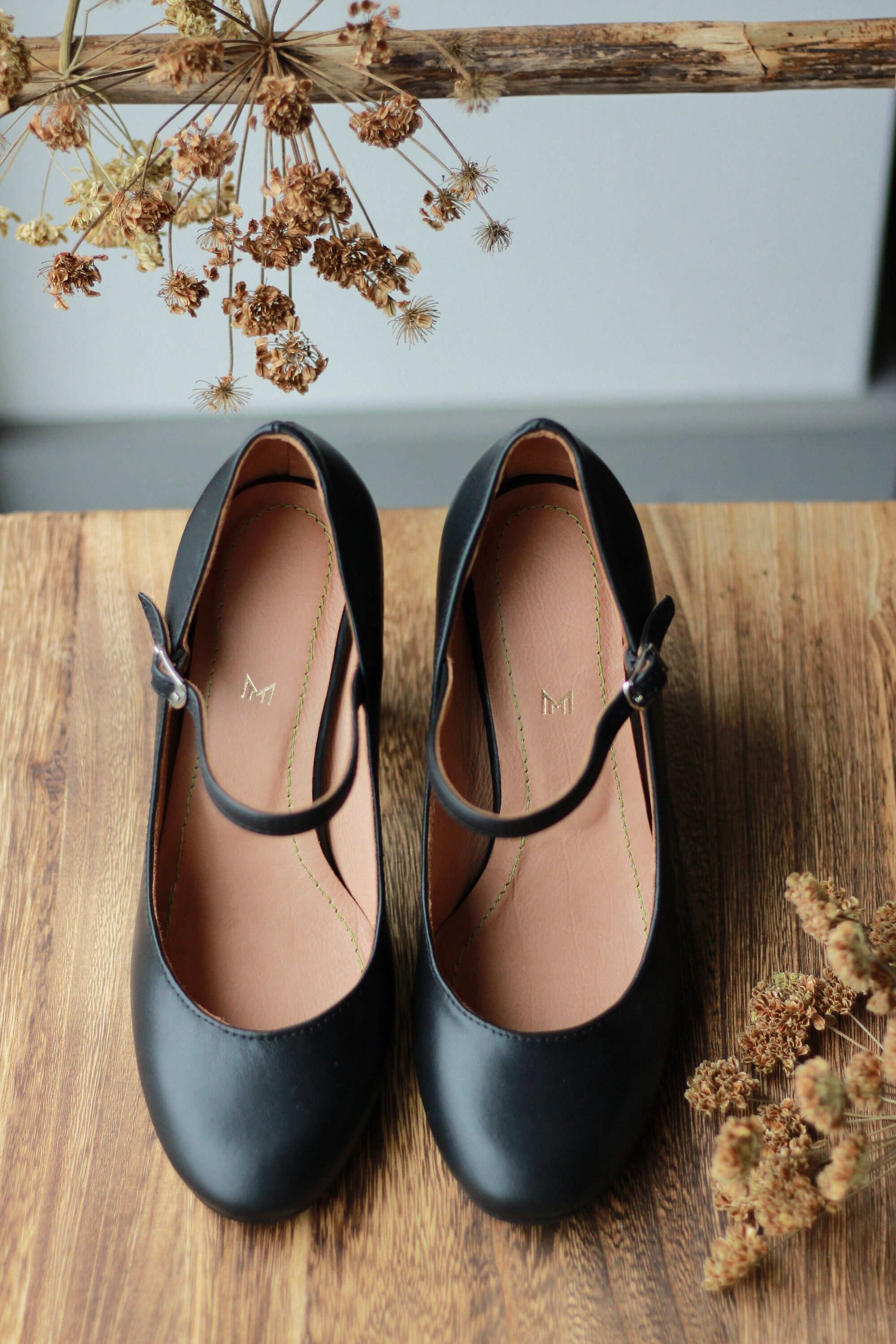 black leather mary jane heels