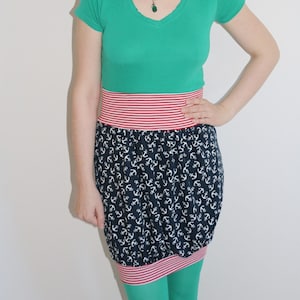 Pump skirt with darkblue anchors image 1