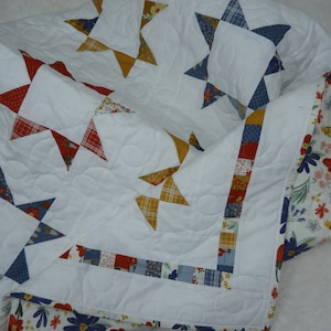 Star baby quilt/Farmhouse quilt/Handmade baby quilt/Cotton baby quilt/Farmhouse nursery/Floral baby quilt/Floral nursery/Farmhouse baby