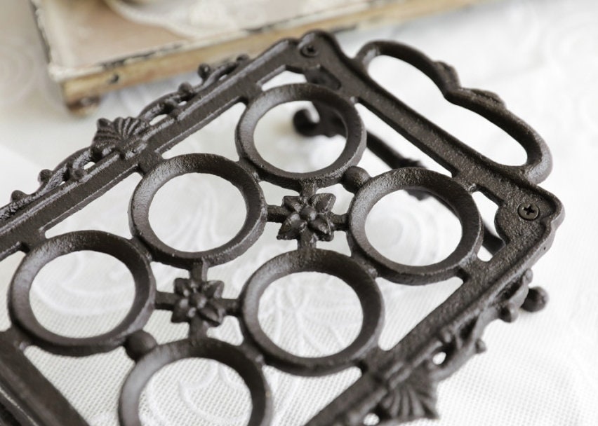 Cast Iron Egg Holder for 6 Eggs Farmhouse Countertop Egg Etsy