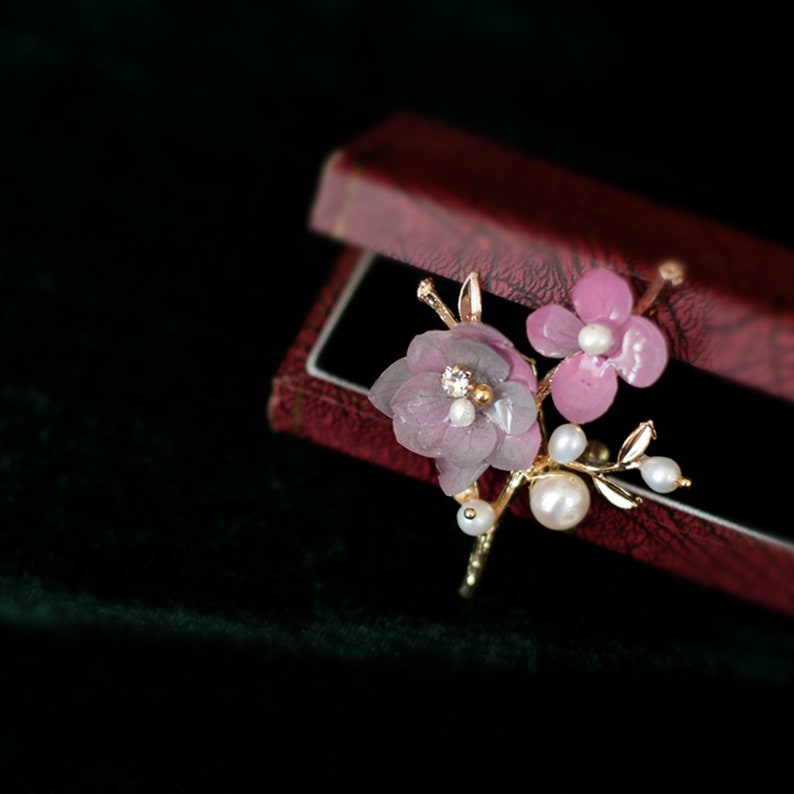 rustic floral broche Dried Real Flower Brooch gift for her broach,pin brooch jewelry gift,freshwater pearl brooch,blue flower brooch pin