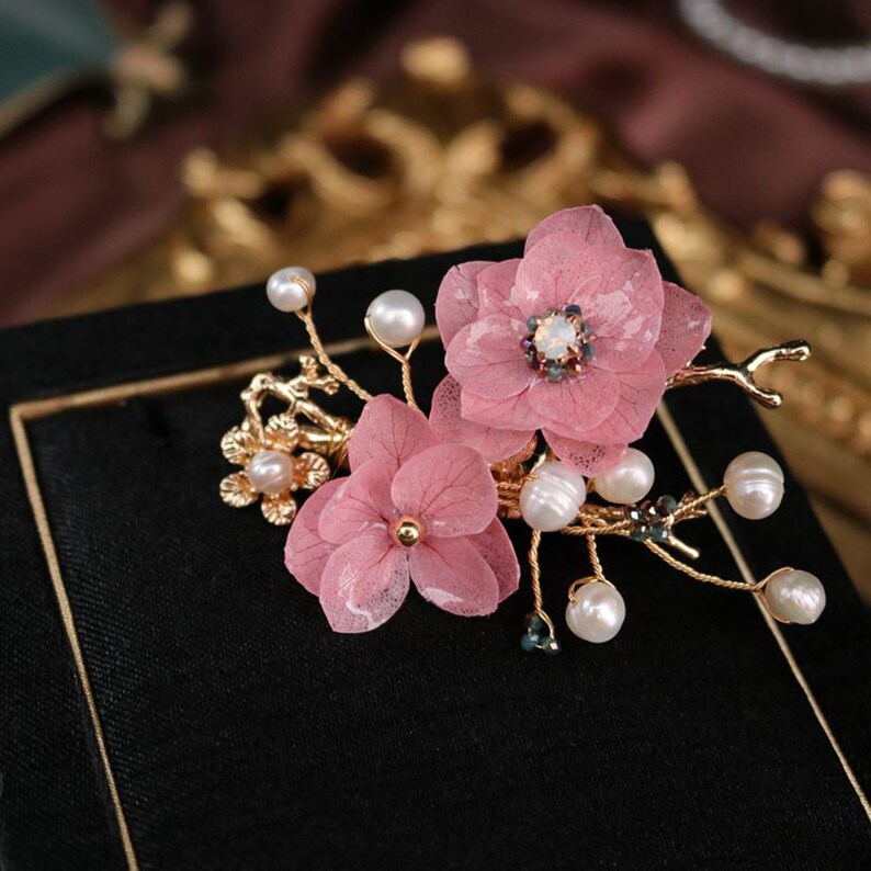 rustic floral broche Dried Real Flower Brooch gift for her broach,pin brooch jewelry gift,freshwater pearl brooch,blue flower brooch pin
