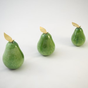 Decoration pear-set made of onyx marble