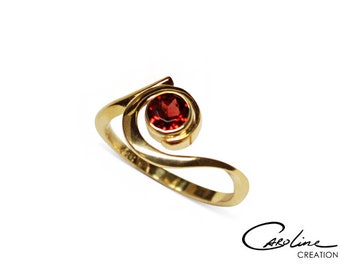 Ring | Deep Red | Gold | Granat