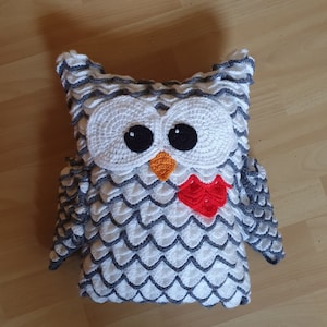 White owl pillow - crochet pattern for a cuddly pillow - PDF German and English