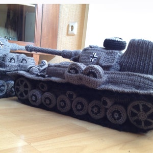 Panzer slippers crochet pattern German, detailed DIY, detailed, Pz Kpfw IV, various sizes, Panzer slippers, gifts for him image 8