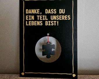 Dankeskarte aus Holz mit Puzzlestück A4 | Personalisiertes Geschenk - Holzkarte - Puzzlestück | Danke, dass du ein Teil unseres Lebens bist!