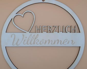 Türkranz aus Holz - Herzlich Willkommen - Herzlich Willkommen - Nachhaltiges Türschild zum Verzieren und verschenken Holzring Herz Icon