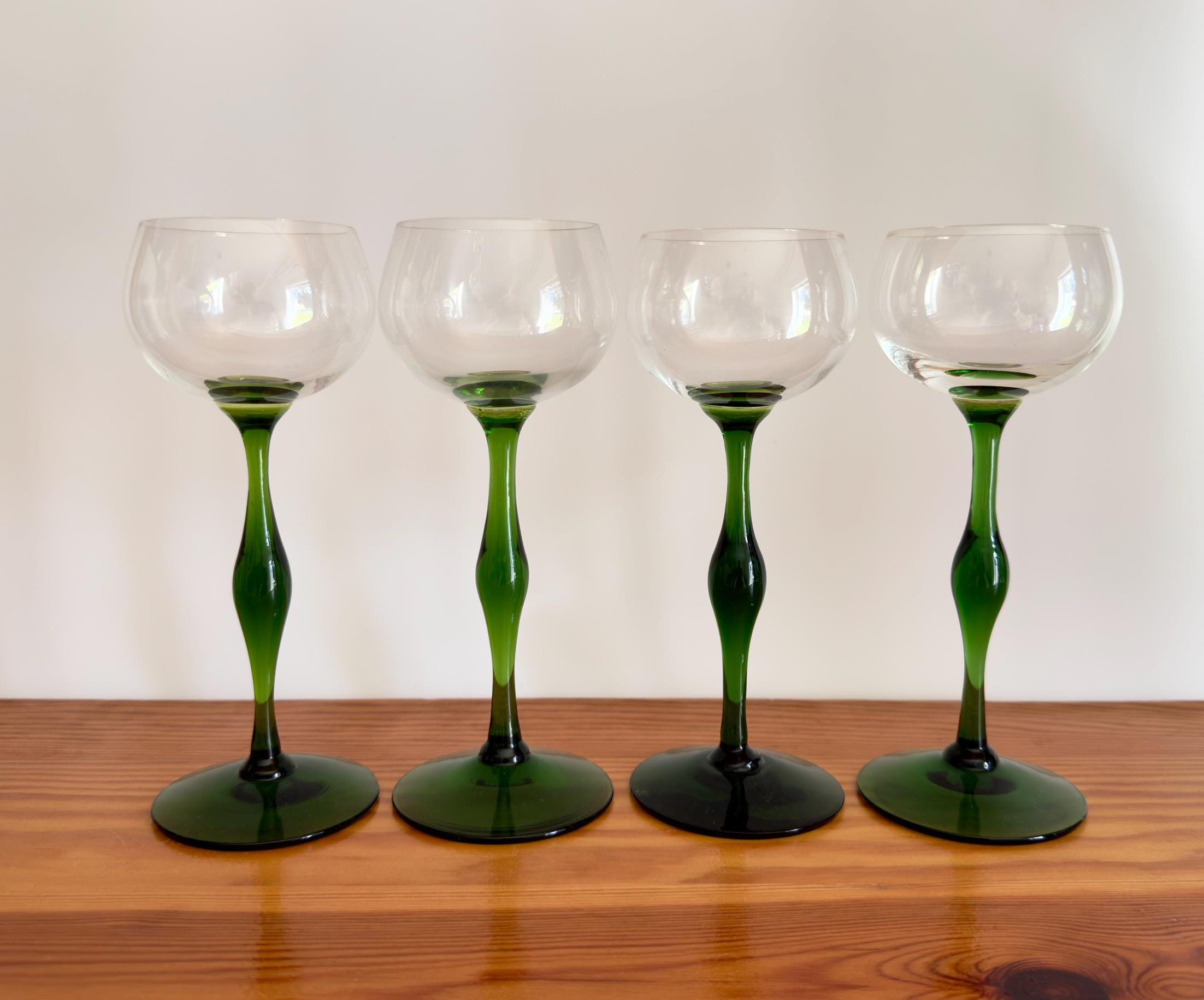 Iittala Finland Vier Weingläser Vintage Smaragd Grün Design Glas Von Göran Hongell Mehrfach vorhanden