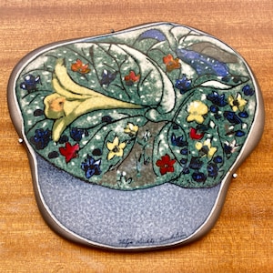 Arabia Finland Lily (Lilja) Vintage 1990s Wall Plate by Heljä Liukko-Sundström