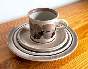 Arabia Finland Koralli Coffee Cup With Saucer And Dessert Plate Set Of 3 Very Rare Vintage Design Ceramic Stoneware By Raija Uosikkinen