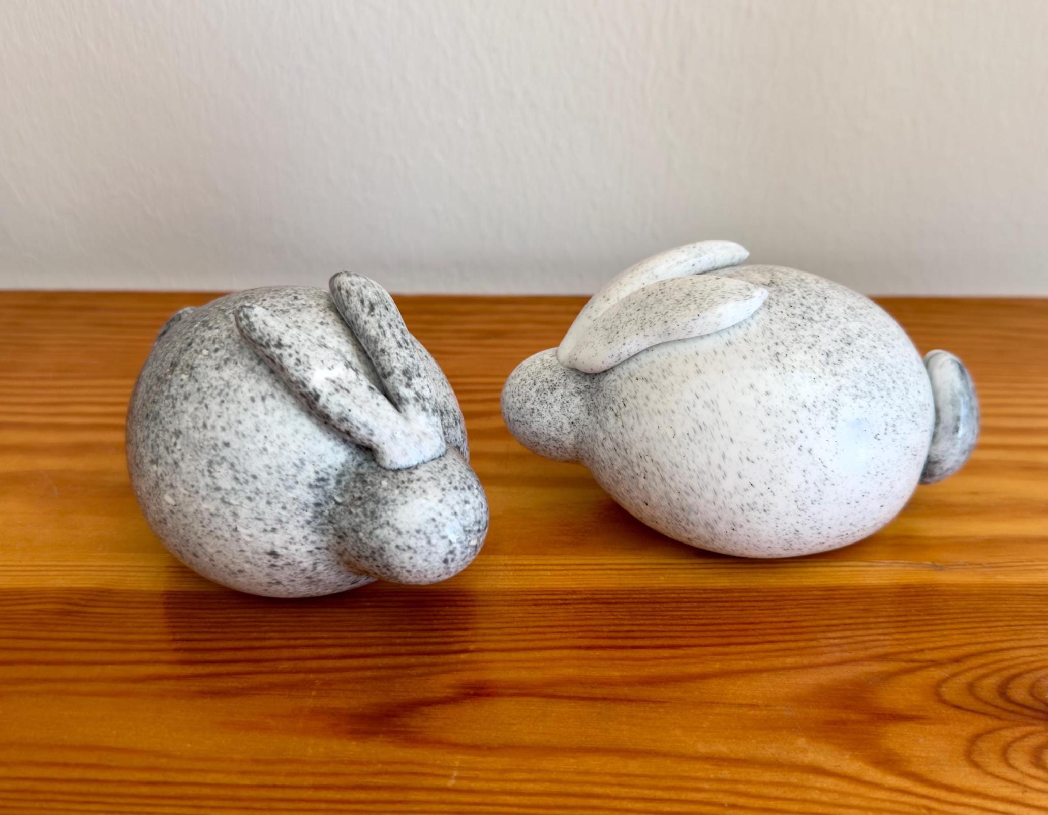 ヌータヤルヴィ　Inkeri Toikka 　Rabbit Inkeri Toikka - Etsy