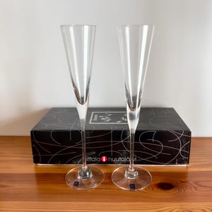 Iittala Finland Aurora Two Champagne Flute Glasses With Box Elegant Design Glass by Heikki Orvola