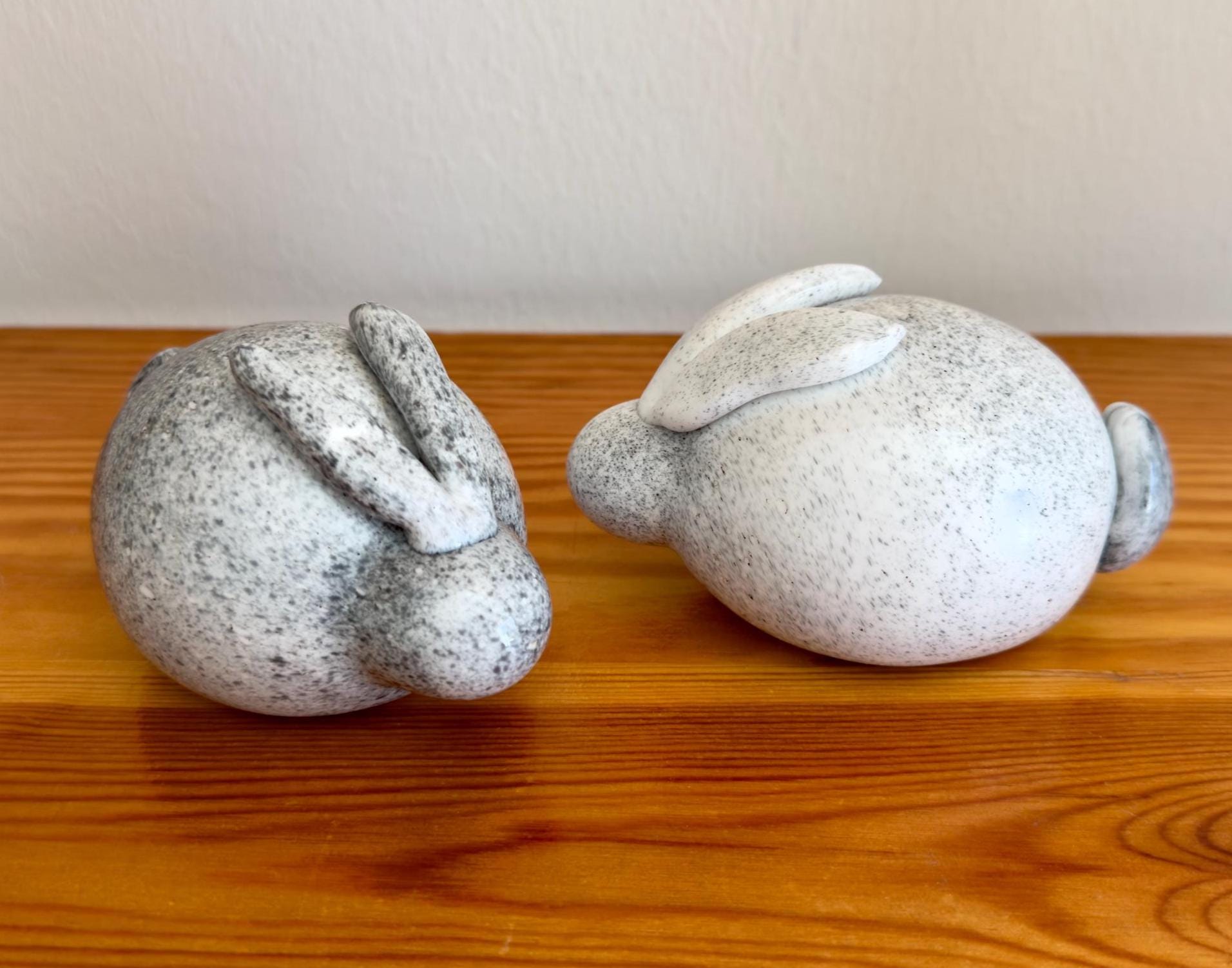 ヌータヤルヴィ　Inkeri Toikka 　Rabbit Inkeri Toikka - Etsy
