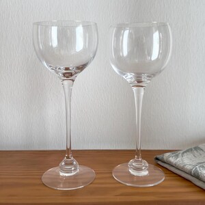 Iittala Finland Aurora Two Wine Glasses Vintage Elegant Design Glass by Heikki Orvola