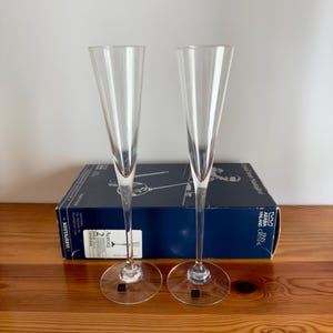 Iittala Finland Aurora Two Champagne Flute Glasses With Box Elegant Design Glass by Heikki Orvola