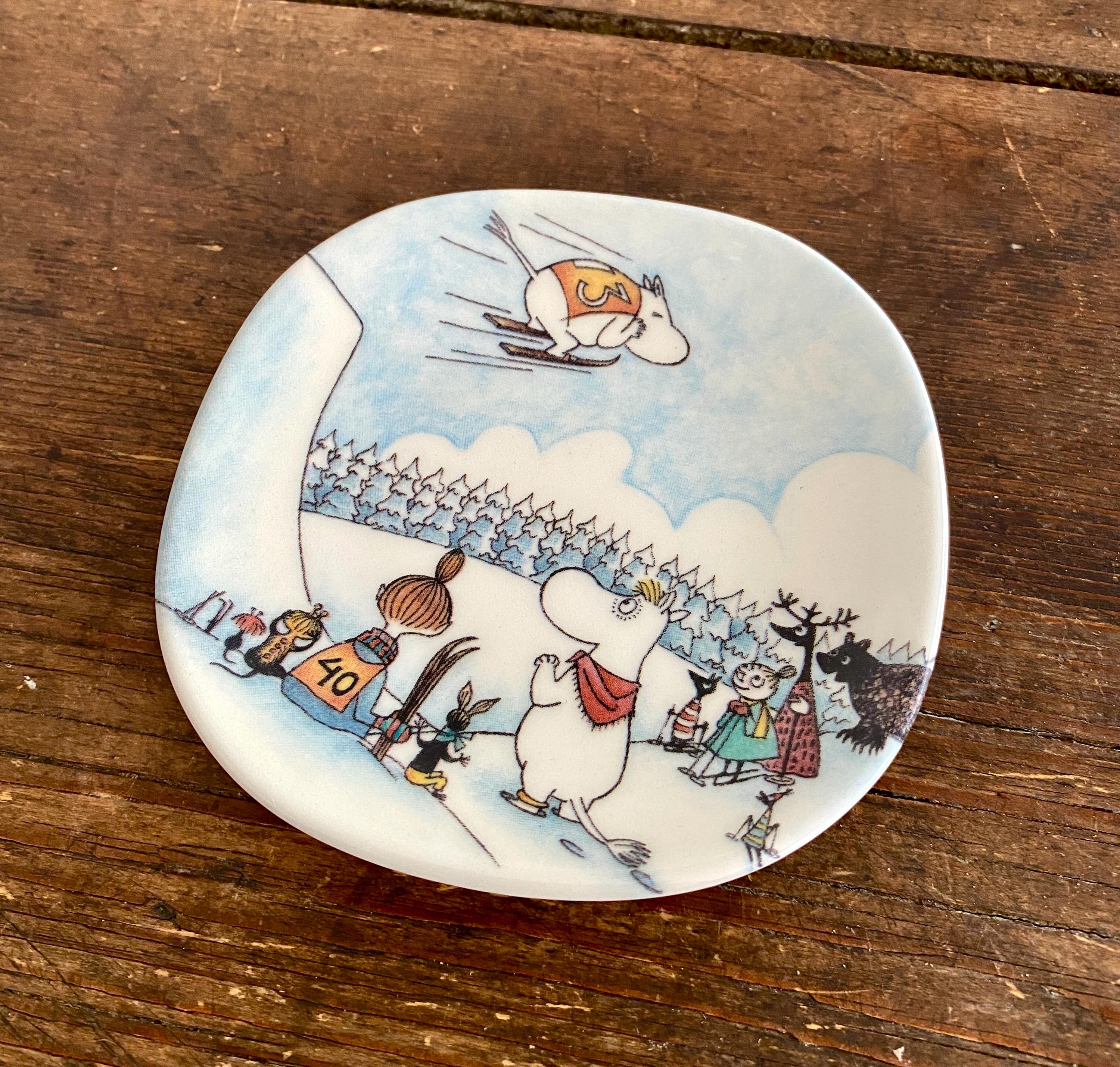 ARABIA ムーミン 『Ski Slope』 ウォールプレート Arabia Finland Moomin Wall Plate Skijump (hyppymäessä) Vintage