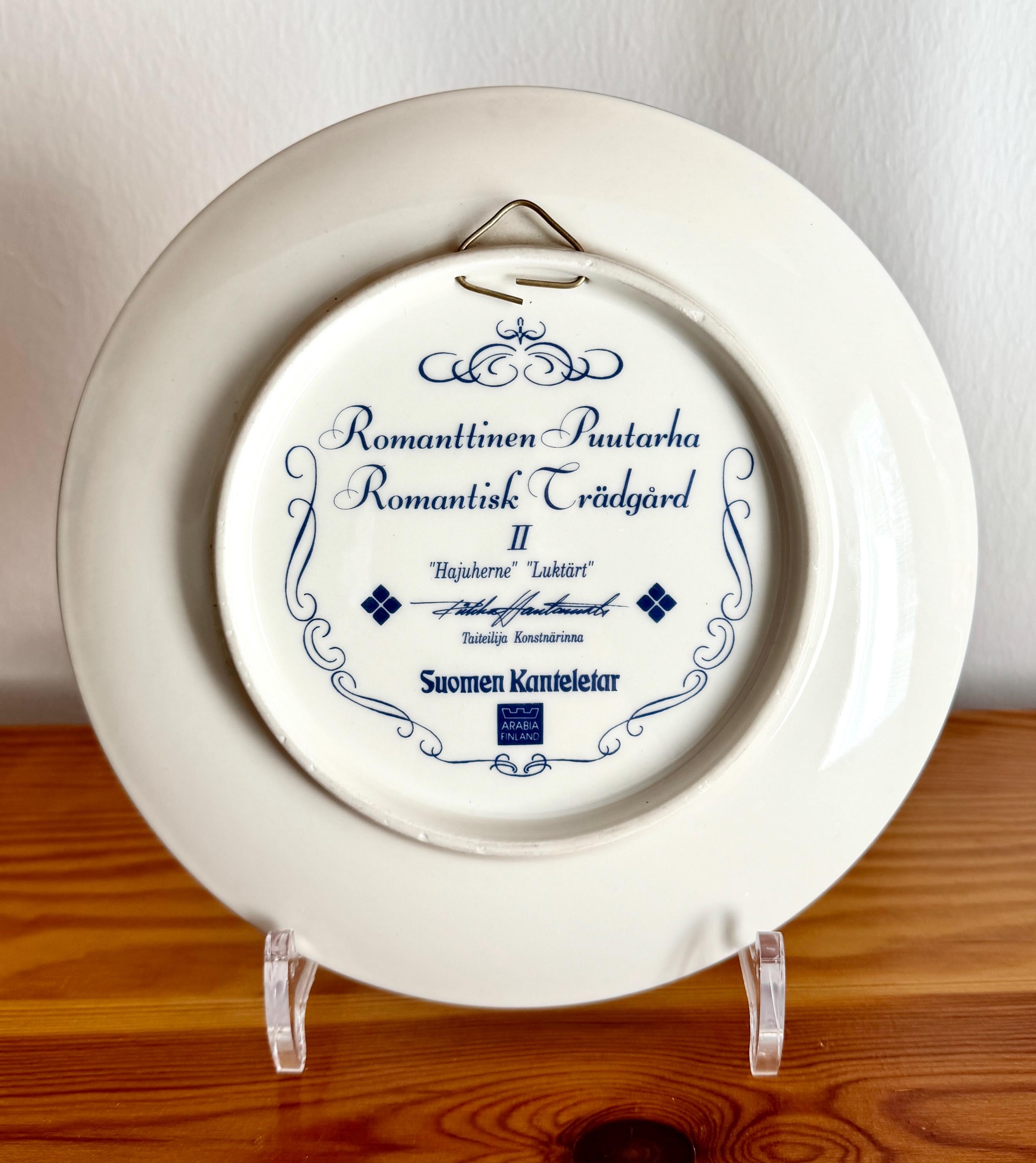 Arabia Finland Royal Rose Wall Plate Number 2 Romantic Garden