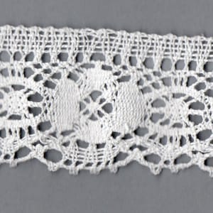 Bobbin lace, 45 mm