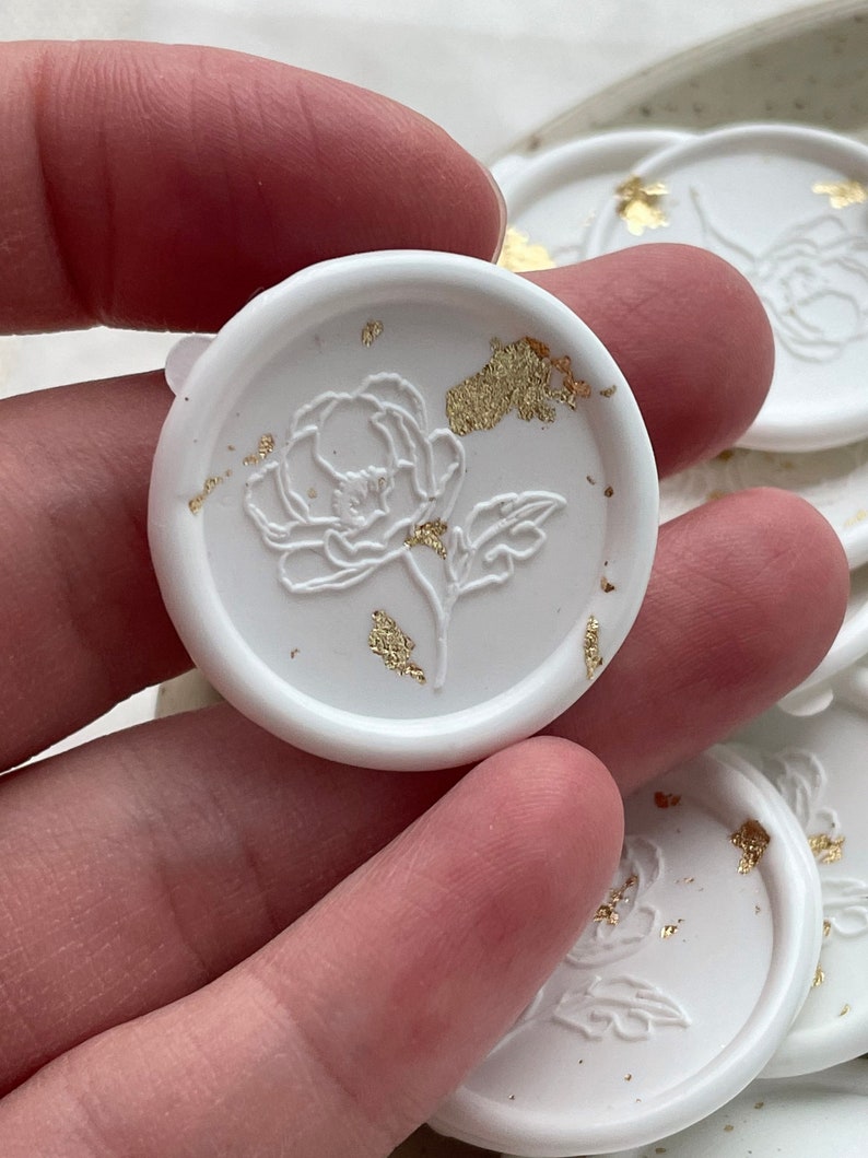 Blooming poppy Self Adhesive wax seal with gold, copper or silver flakes 画像 2