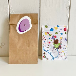 Kindergeburtstag Einladungen mit Geschenktüten für Kletter Party, Text auf deutsch, Kletterstein Aufkleber, Kraftpapier Tüten