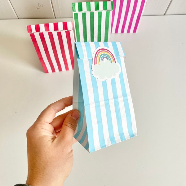 Regenbogen Geschenktüten für Kindergeburtstag, Partytüten aus Old School Papier mit Streifen, zum verpacken von Mitgebsel, Gastgeschenke