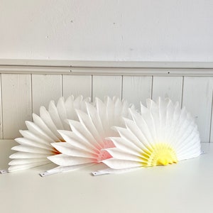 36 Stück Hängende Papierfächer Als Blumen-Deko - 20, 25, 30 Cm, In 6 Pastellfarben Für Hochzeit, Party, Kinderzimmer