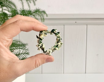 White boxwood berry wreath miniature for pixy door, Christmas pixy door wreath, dollhouse advent wreath