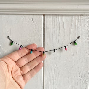 Miniature fairy lights as gnome door accessories, fun Christmas decorations for children's rooms, mini Christmas fairy lights, dollhouse fairy lights