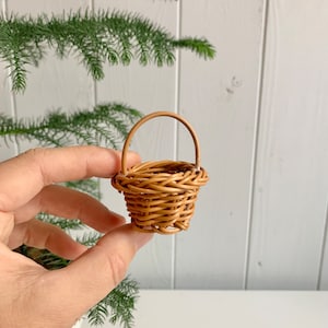 Miniature basket, gnome door basket for Christmas gnome room decoration, Advent calendar filling idea