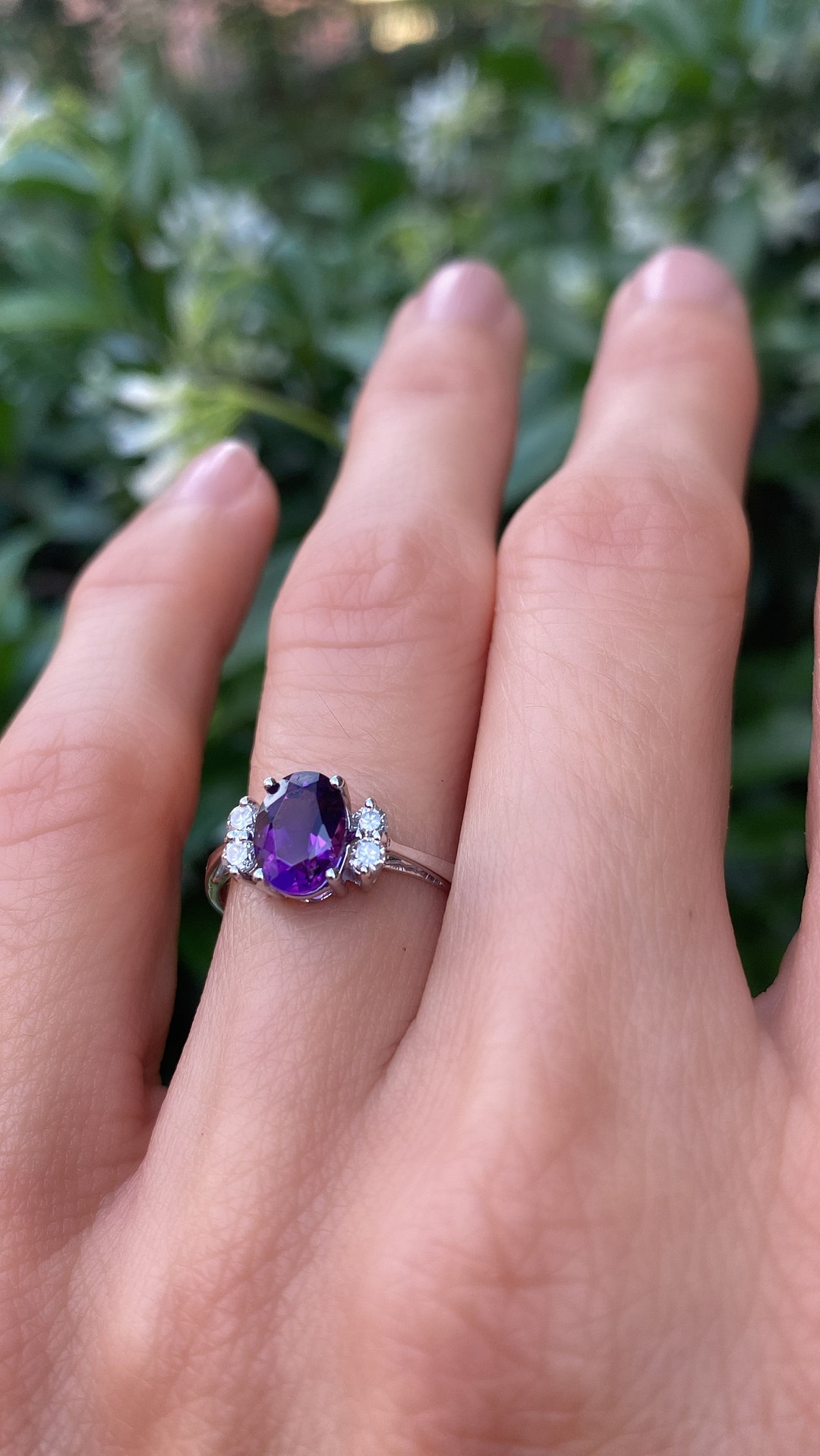 Anillo amatista oro blanco sale