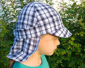 Summer cap with neck protection blue checkered