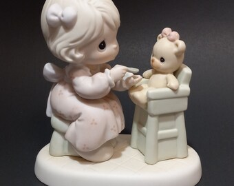 Precious Moments &quot;Sharing&quot; Little Girl Feeding Teddy Bear -1994 Members Only Precious Moments Figurine-Teddy Bear in Highchair and Girl