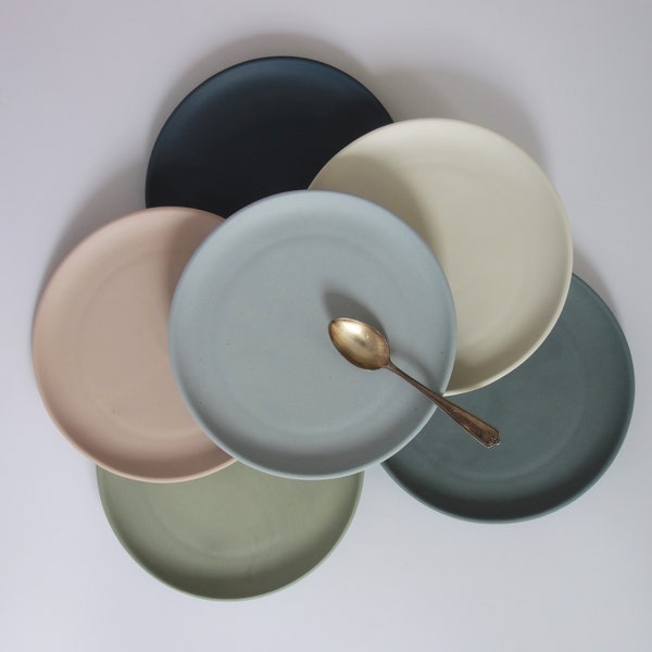 Assiettes en porcelaine colorée d'un diamètre de 18 cm, assiettes à petit-déjeuner