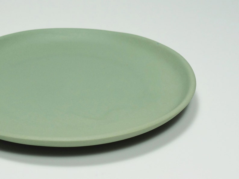 Small porcelain plate Color 14.5 cm in different colours bread plate and saucer hellgrün