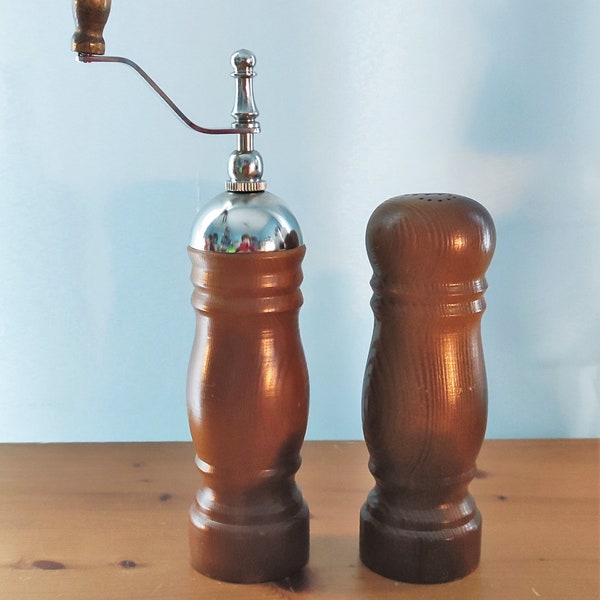 Wooden Salt and Pepper Grinder, Wood Pepper Grinder, Handcrafted Salt and Pepper Mill, Pepper shaker, Salt and Pepper Shaker