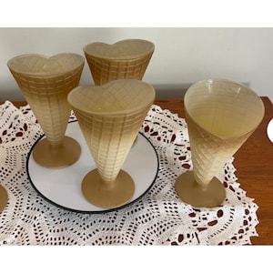 Italian Waffle Cone Dessert Glasses - 1970s Retro Barware - Set of 4