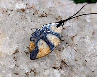 アンモナイト化石シェルネックレス、本物のアンモナイトネックレス