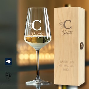 Verre à vin gravé + coffret en bois · Coffret cadeau personnalisé · Cadeau pour une amie, une demoiselle d'honneur ou une maman · Anniversaire, Noël · 560 ml