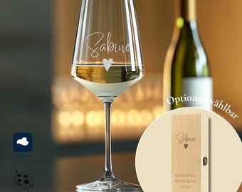 Personligt vinglas med gravyr · Glas med namn - Presenter till flickvän, mamma och familj · Födelsedag, jul · 560 ml · Sabine