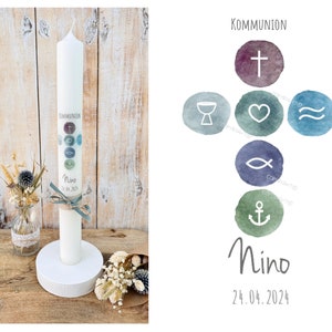 Communiekaars kruis christelijke symbolen &quot;Nino&quot; aquarel doopkaars golven vis hart anker rood blauw groen grijs zilver bevestigingskaars