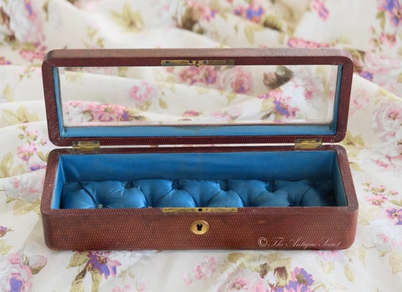 Fabulous antique Victorian jewelry glove box in b… - image 1