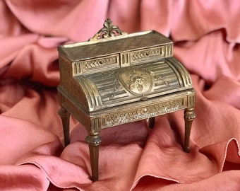 Joyero antiguo de Napoleón III, estilo Régule, estilo secretario francés, de seda azul.