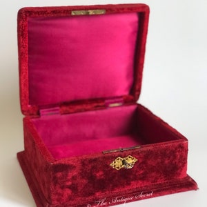 Absolutely beautiful antique 19th century victorian jewelry box in burgundy velvet and bright magenta pink silk in exceptional condition image 10