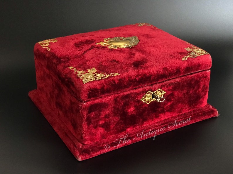 Absolutely beautiful antique 19th century victorian jewelry box in burgundy velvet and bright magenta pink silk in exceptional condition image 4